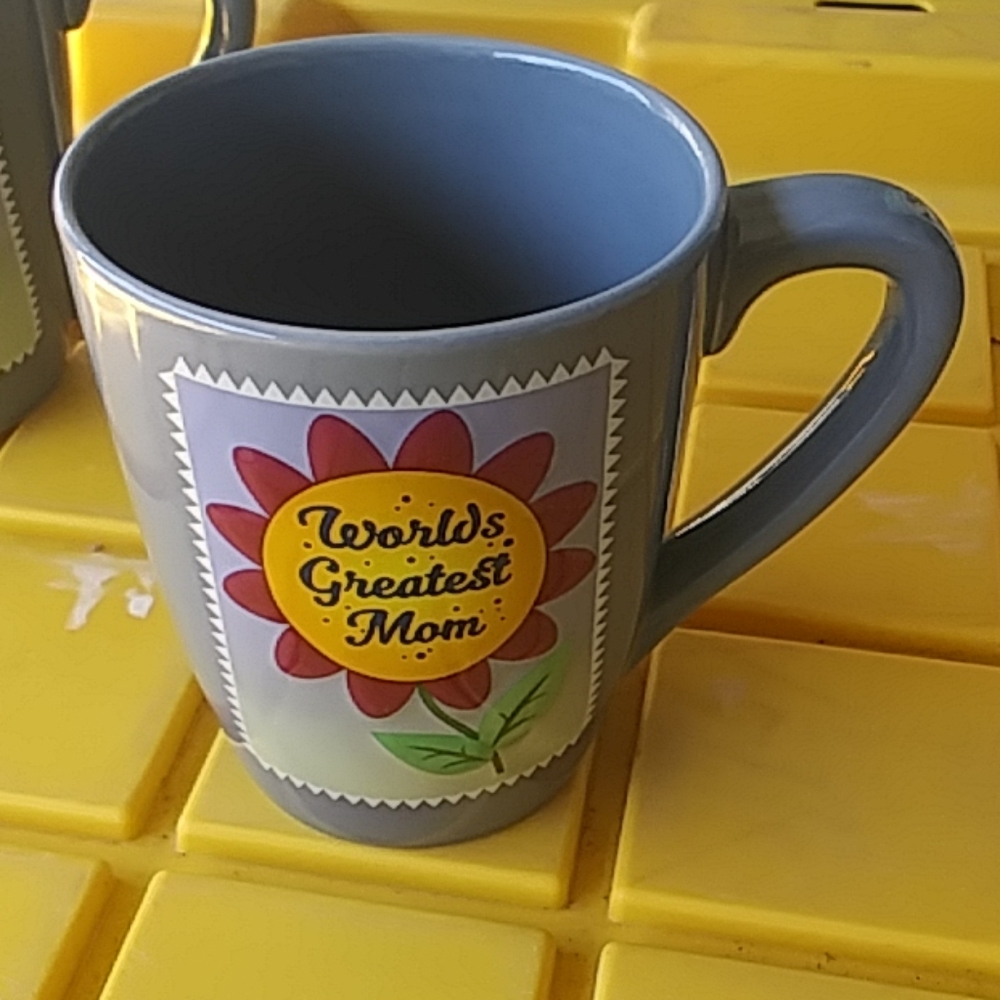 Worlds Greatest Mom 18oz Mug